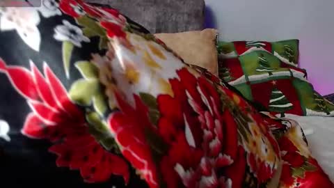 agatha bel    online show from December 14, 2025, 12:10 pm