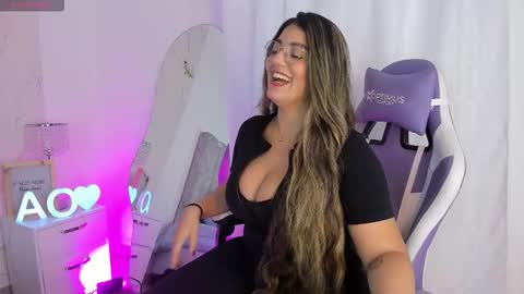 Agatha Owens online show from October 2, 2025, 1:45 am