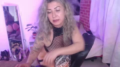 Snapshot of agnes_blackmore chatting on July 24, 2026, 2:09 am Lily online show from July 24, 2026, 2:09 am