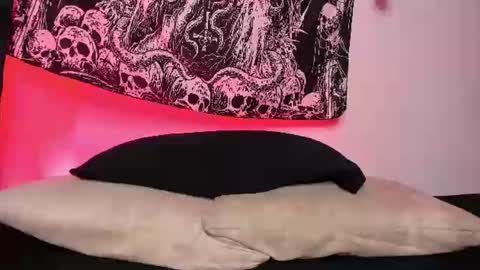 agnes_jones online show from June 11, 2026, 1:49 am