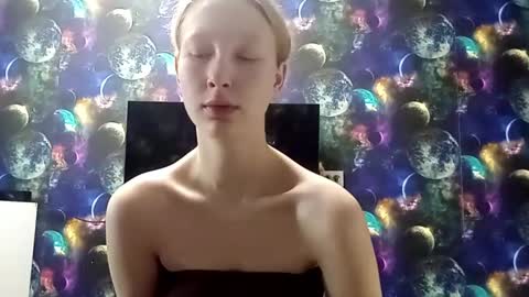 Monica online show from January 7, 2026, 3:20 am