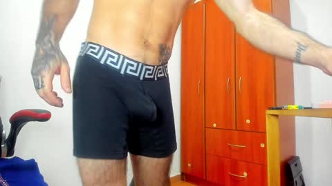 Agustin online show from January 12, 2025, 6:05 pm