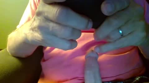 Snapshot of aguynrkfrd chatting on December 23, 2024, 10:32 am aguynrkfrd online show from December 23, 2024, 10:32 am