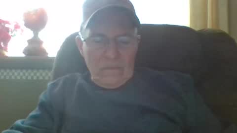 Snapshot of aguynrkfrd chatting on December 24, 2024, 6:28 pm aguynrkfrd online show from December 24, 2024, 6:28 pm