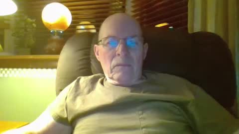 Snapshot of aguynrkfrd chatting on February 2, 2025, 10:24 am aguynrkfrd online show from February 2, 2025, 10:24 am