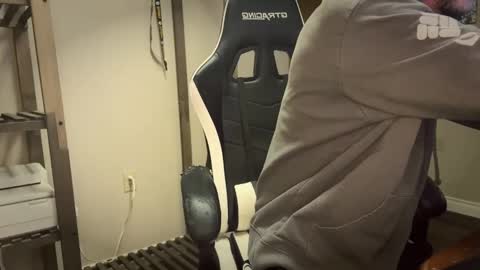 Snapshot of ah_shucks_ chatting on April 2, 2026, 3:37 am AhShucks online show from April 2, 2026, 3:37 am