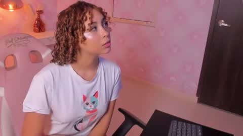 Ahny Sweet  online show from June 19, 2026, 3:49 pm