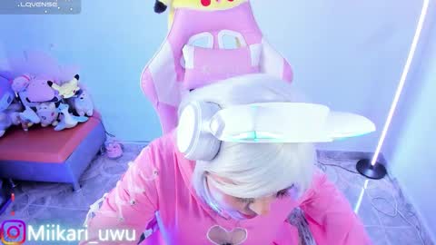 Ahri help me get to 100  online show from February 13, 2026, 5:25 am