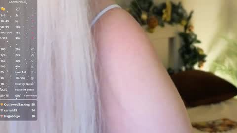 Lexi online show from December 8, 2024, 1:14 pm