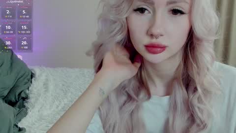 Lexi online show from December 30, 2024, 2:51 pm