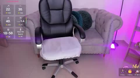 AIDA ADAMS online show from March 7, 2026, 11:29 am