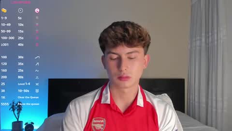 Snapshot of aidan_hale chatting on December 4, 2024, 1:14 am A H online show from December 4, 2024, 1:14 am