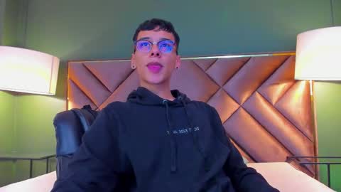 aiden_royce online show from November 13, 2025, 6:56 am