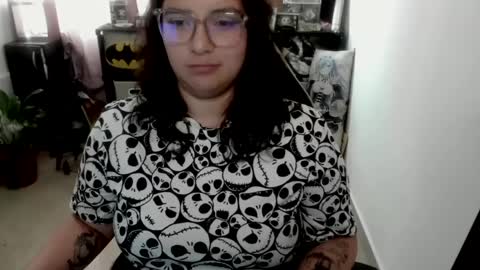 Catalina online show from June 3, 2026, 4:23 pm