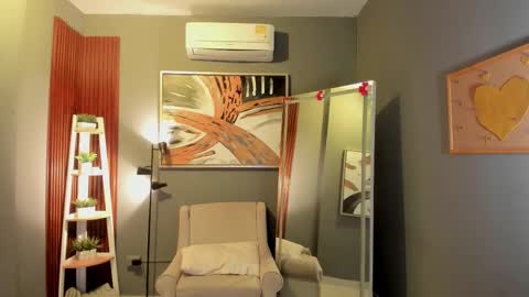 Alisson online show from March 25, 2026, 7:42 pm