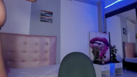 aileenkeys online show from August 9, 2026, 4:06 am