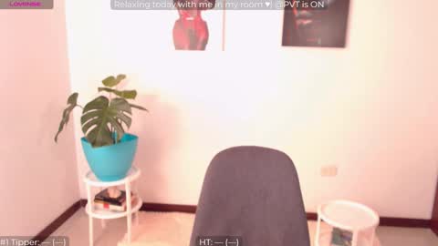 Snapshot of ailyn_ chatting on December 7, 2024, 3:52 pm ailyn_ online show from December 7, 2024, 3:52 pm