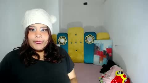 ailyn_rosendo online show from December 27, 2024, 2:47 am