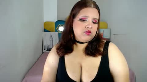ailyn_rosendo online show from February 5, 2025, 2:51 am