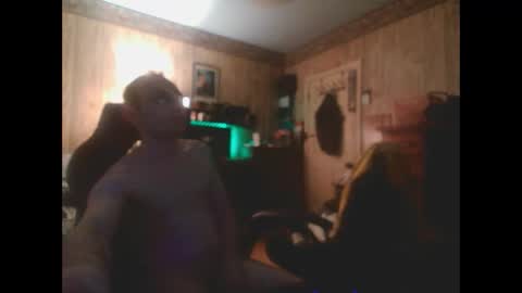 Snapshot of aimz2submit chatting on December 19, 2024, 5:51 am aimz2submit online show from December 19, 2024, 5:51 am