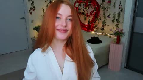 Snapshot of airysilhouette chatting on February 18, 2026, 10:11 am Louise online show from February 18, 2026, 10:11 am