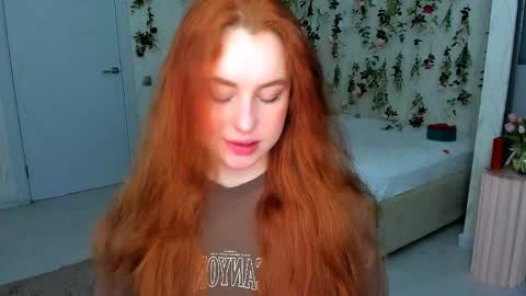 Snapshot of airysilhouette chatting on April 1, 2026, 10:05 am Louise online show from April 1, 2026, 10:05 am