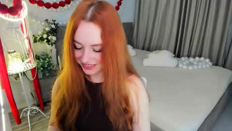 Snapshot of airysilhouette chatting on April 10, 2026, 8:02 pm Louise online show from April 10, 2026, 8:02 pm