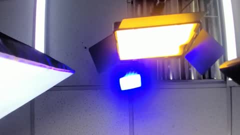 Aisha online show from March 18, 2026, 3:20 am