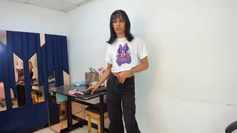 Aisha online show from April 11, 2026, 3:11 am