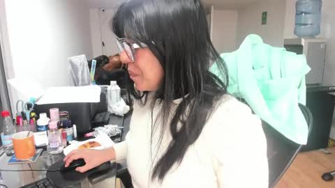 Katie   online show from April 16, 2026, 2:18 pm