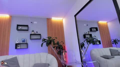 Aixa online show from May 22, 2026, 12:00 pm
