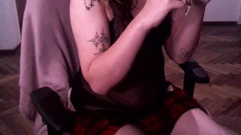 Snapshot of akamedolle chatting on September 24, 2025, 3:43 am Veronica Akame 3 online show from September 24, 2025, 3:43 am