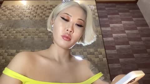 Snapshot of akemi_jp chatting on February 20, 2025, 6:35 pm Akemi online show from February 20, 2025, 6:35 pm