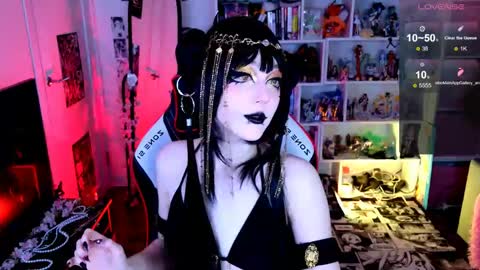 Aki online show from May 21, 2026, 7:10 pm