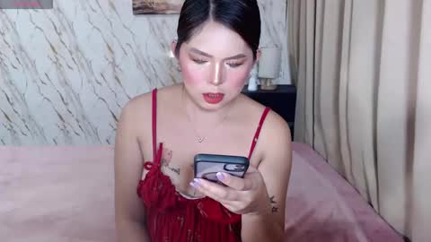 akiragirl_ online show from May 19, 2026, 9:54 pm