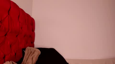 akirahattori__ online show from February 4, 2026, 10:54 am