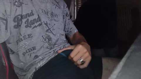 Snapshot of al0nelyman0 chatting on October 5, 2025, 4:05 pm al0nelyman0 online show from October 5, 2025, 4:05 pm