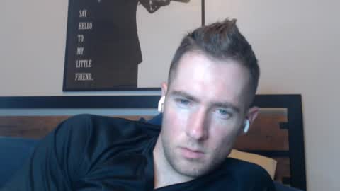 Snapshot of al3xzanderth3gr3at chatting on June 19, 2026, 3:33 am Alex online show from June 19, 2026, 3:33 am