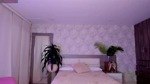 alaiaguerra online show from April 7, 2026, 7:47 pm