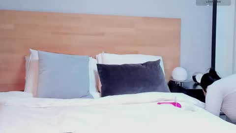     online show from January 14, 2026, 8:36 pm