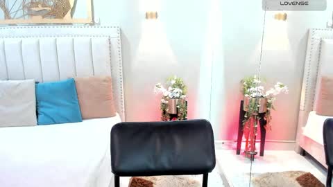 Snapshot of alaiasmile_ chatting on April 27, 2026, 7:23 pm online show from April 27, 2026, 7:23 pm