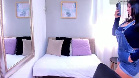 Snapshot of alaiasmile_ chatting on May 1, 2026, 5:28 pm online show from May 1, 2026, 5:28 pm