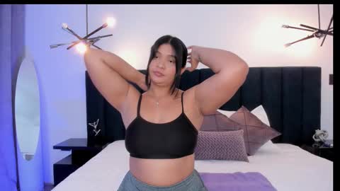 Alaia online show from February 1, 2026, 8:07 pm