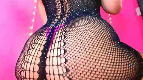  Alaiia  online show from April 24, 2026, 6:54 pm