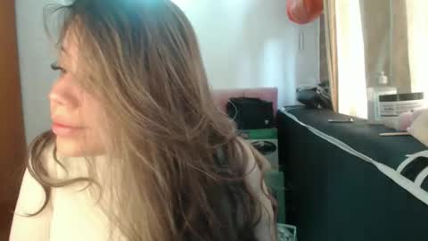 alaina_blessed online show from May 19, 2026, 3:40 pm
