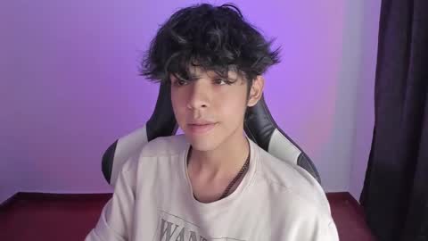 Snapshot of alan18n chatting on December 23, 2024, 6:55 am alan18n online show from December 23, 2024, 6:55 am