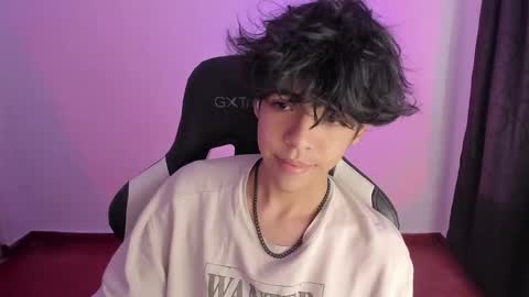 Snapshot of alan18n chatting on December 29, 2024, 5:12 pm alan18n online show from December 29, 2024, 5:12 pm