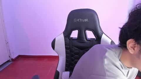 Snapshot of alan18n chatting on February 13, 2025, 3:50 am alan18n online show from February 13, 2025, 3:50 am