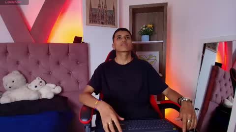 Snapshot of alan_colthon chatting on April 14, 2026, 2:39 am alan_colthon online show from April 14, 2026, 2:39 am