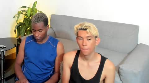 Snapshot of alan_scot chatting on December 24, 2024, 2:43 am Alan and Criss - WE JUST FRIENDS WITH BENEFITS BOTH VERS online show from December 24, 2024, 2:43 am